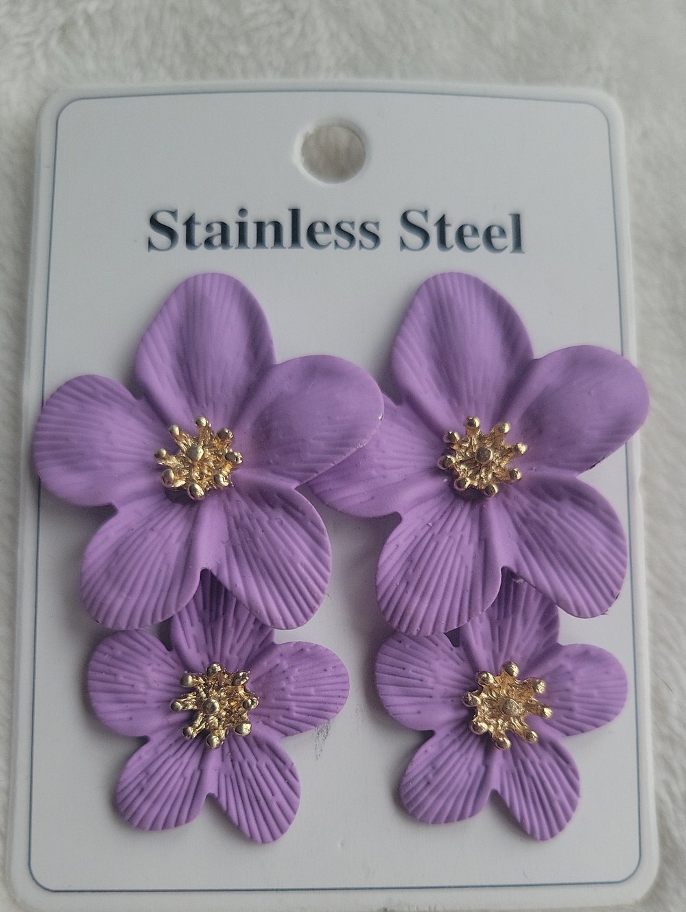 Gold-Centered Lavender Flower Drop Earrings